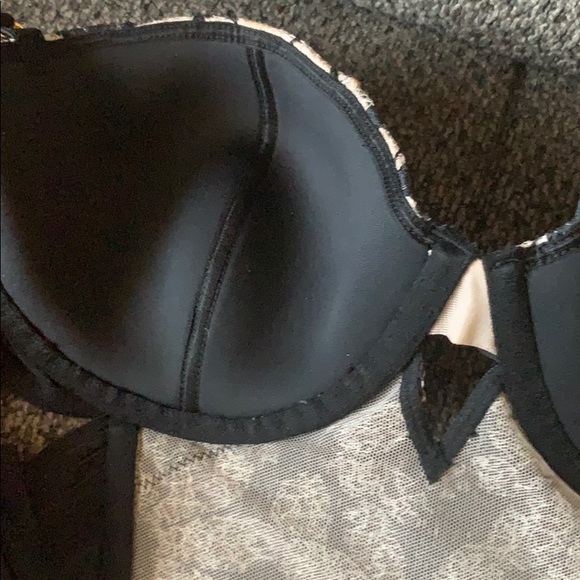 Vs Merry Widow corset - Picture 7 of 8